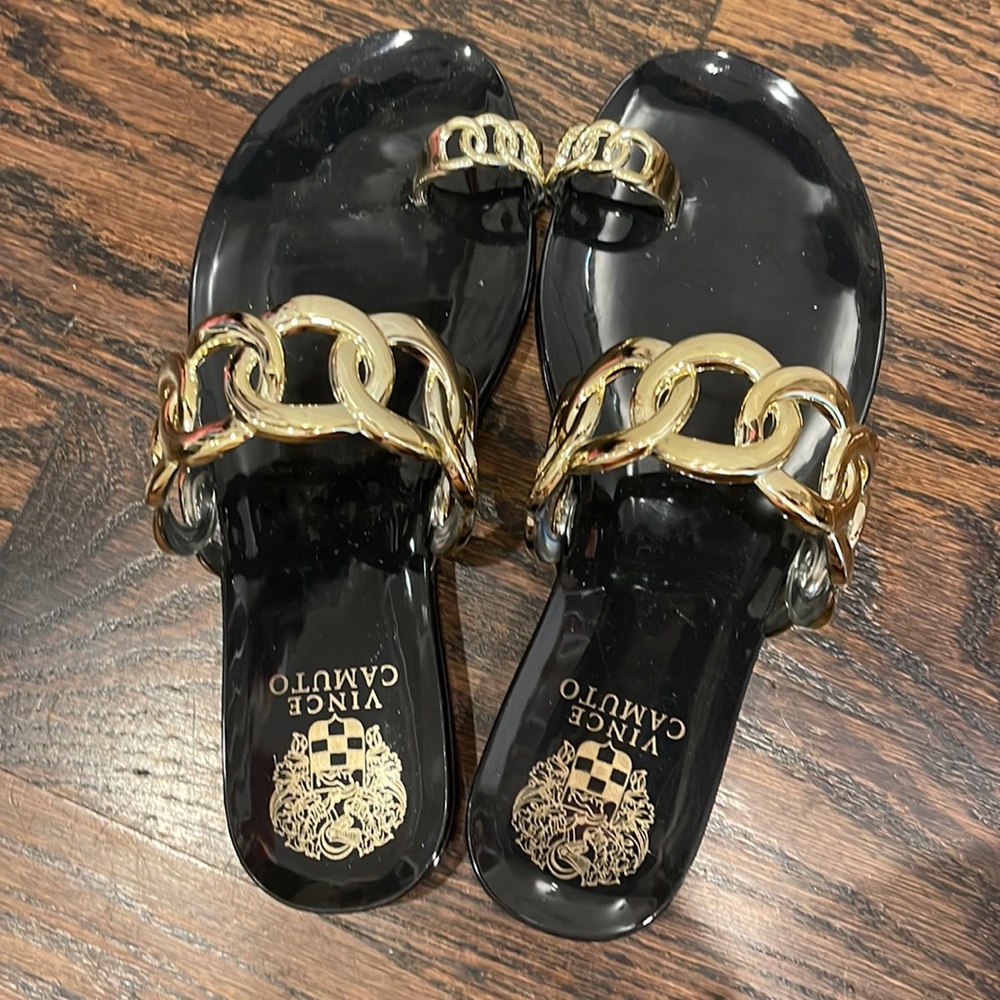 Vince Camuto sandals NWT 6